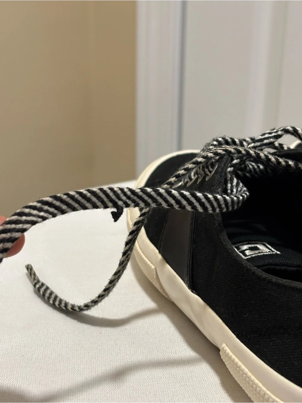 Chaps Black Canvas Lace-Up Sneakers | Women’s Size 6